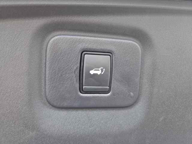 2018 Nissan Pathfinder SL