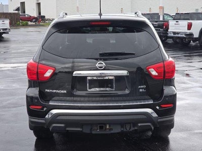 2018 Nissan Pathfinder SL