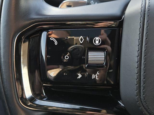 2025 Land Rover Range Rover Velar Dynamic SE