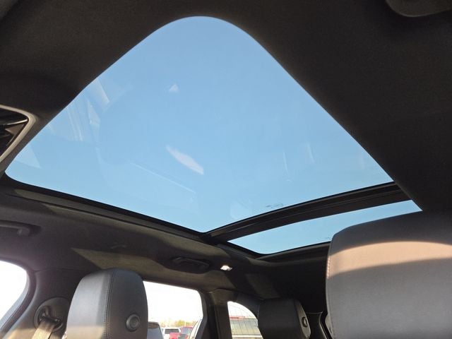 2025 Land Rover Range Rover Velar Dynamic SE