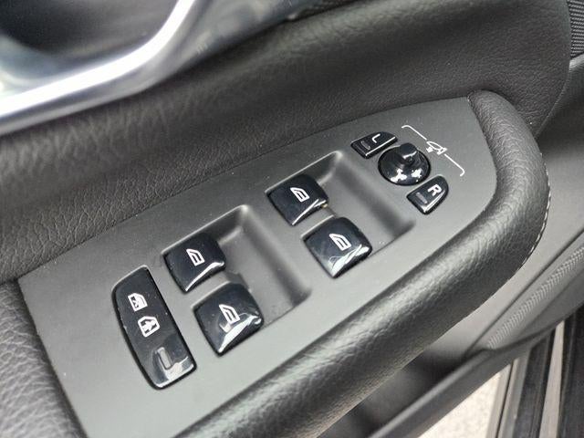 2021 Volvo XC90 T6 Momentum