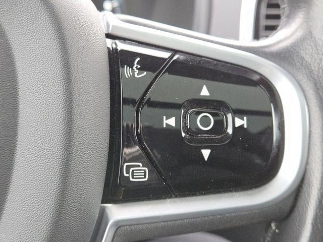 2021 Volvo XC90 T6 Momentum