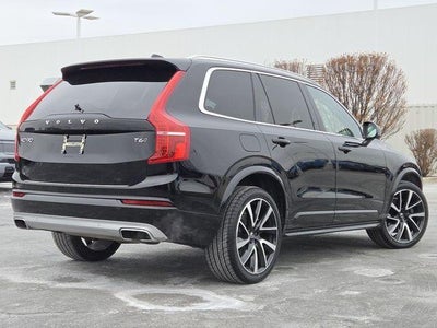 2021 Volvo XC90 T6 Momentum