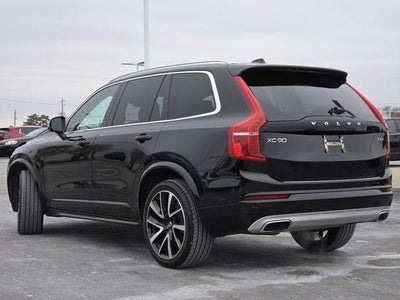 2021 Volvo XC90 T6 Momentum
