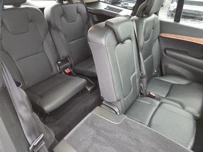 2021 Volvo XC90 T6 Momentum