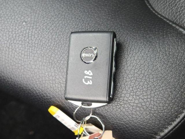 2021 Volvo XC90 T6 Momentum