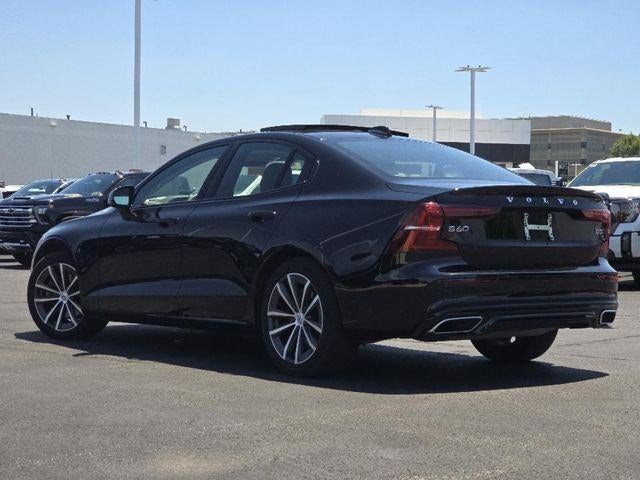 2022 Volvo S60 B5 AWD Momentum